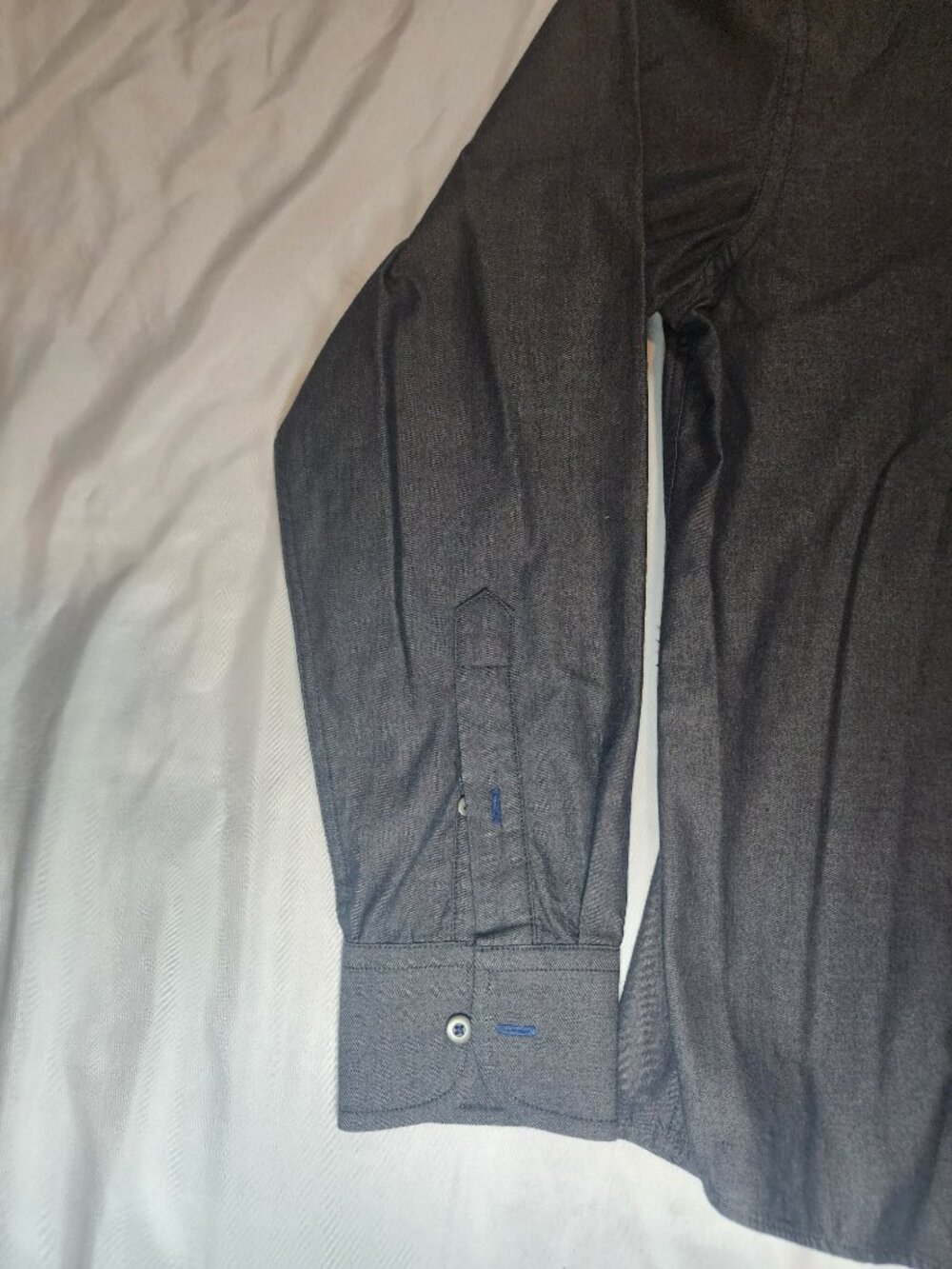 UNTUCKit Casablanca Men's Medium Gray Cotton Chambray Button Down Shirt - Picture 2 of 7